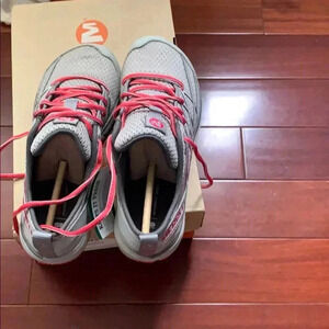 Merrell brand new Women’s barefoot sneakers